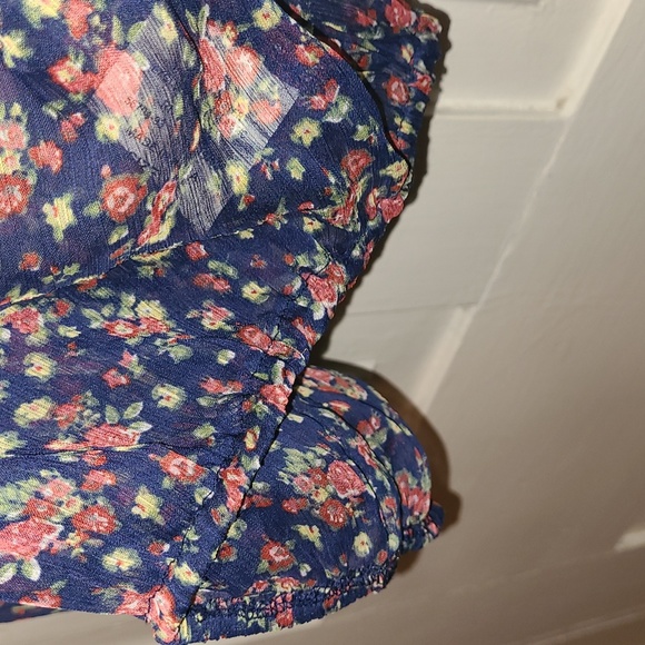 🤰Two Hearts Blouse🤰 - Picture 5 of 10